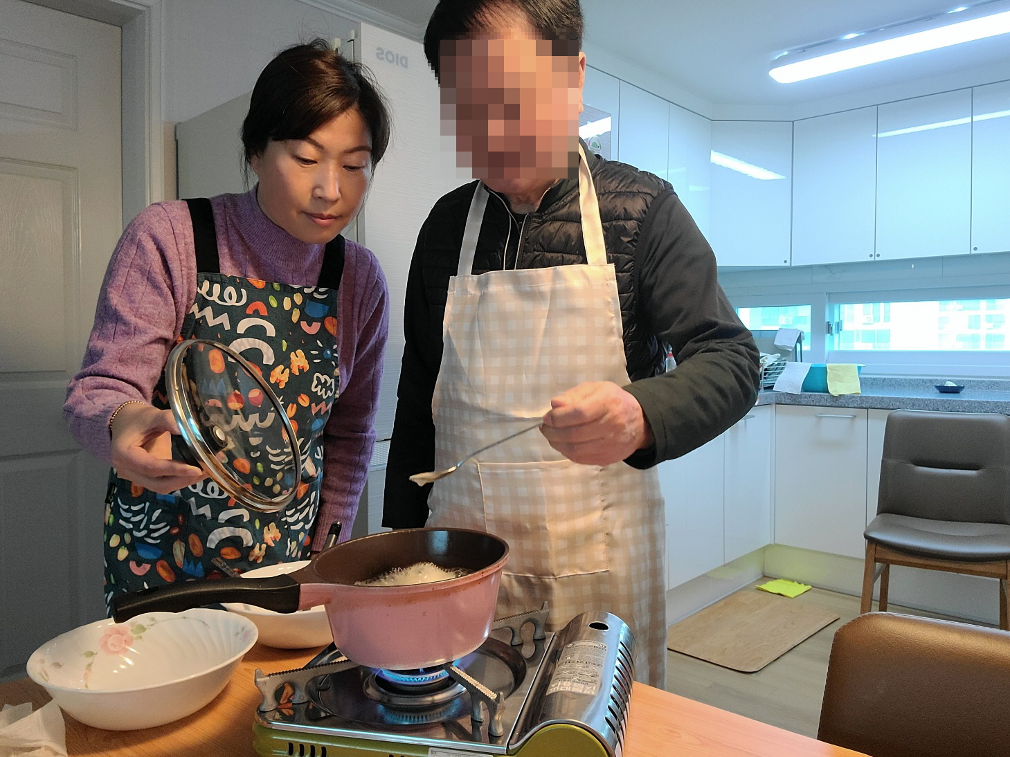 [지역돌봄] 노인맞춤돌봄서비스 어르신에게 따뜻한 설맞이 떡국 만들기 행사와 손편지 ...