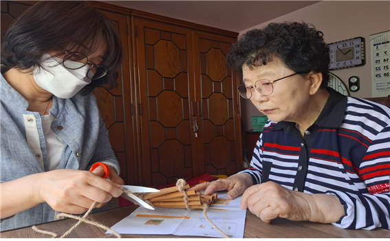 [노인맞춤돌봄] 개별프로그램 “다! 함께 돌봄 톡톡·똑똑 사이다” 운영
