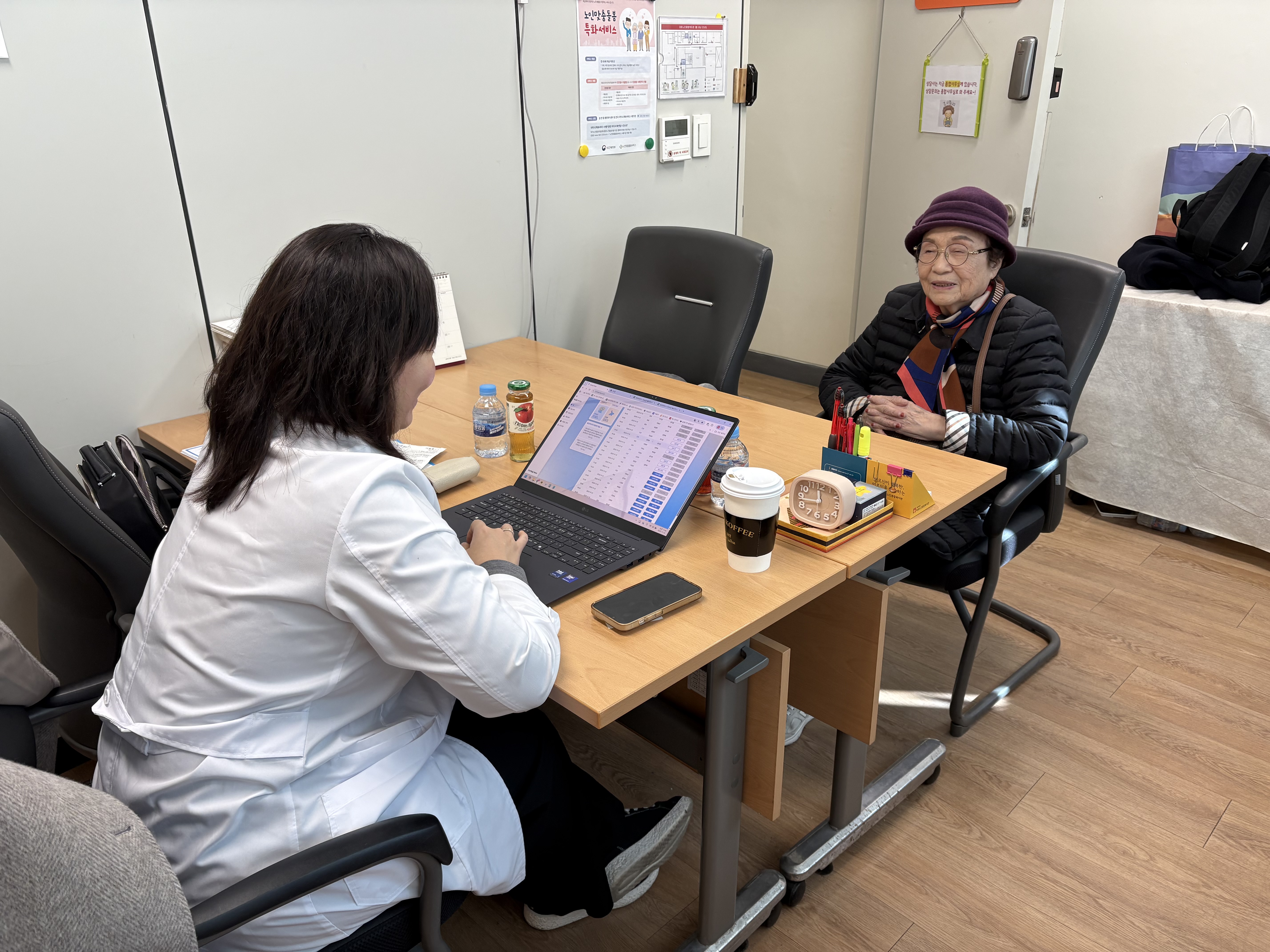 [노인맞춤돌봄] 독거노인종합지원센터와 독립유공자 및 유족 대상 복약지원사업 후원