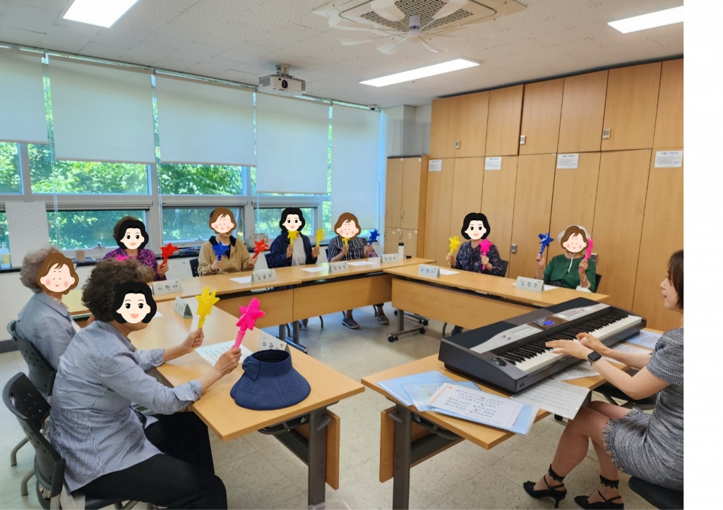 [고양신문 외 3곳] 대화노인종합복지관, 음악으로 노인우울예방상담
